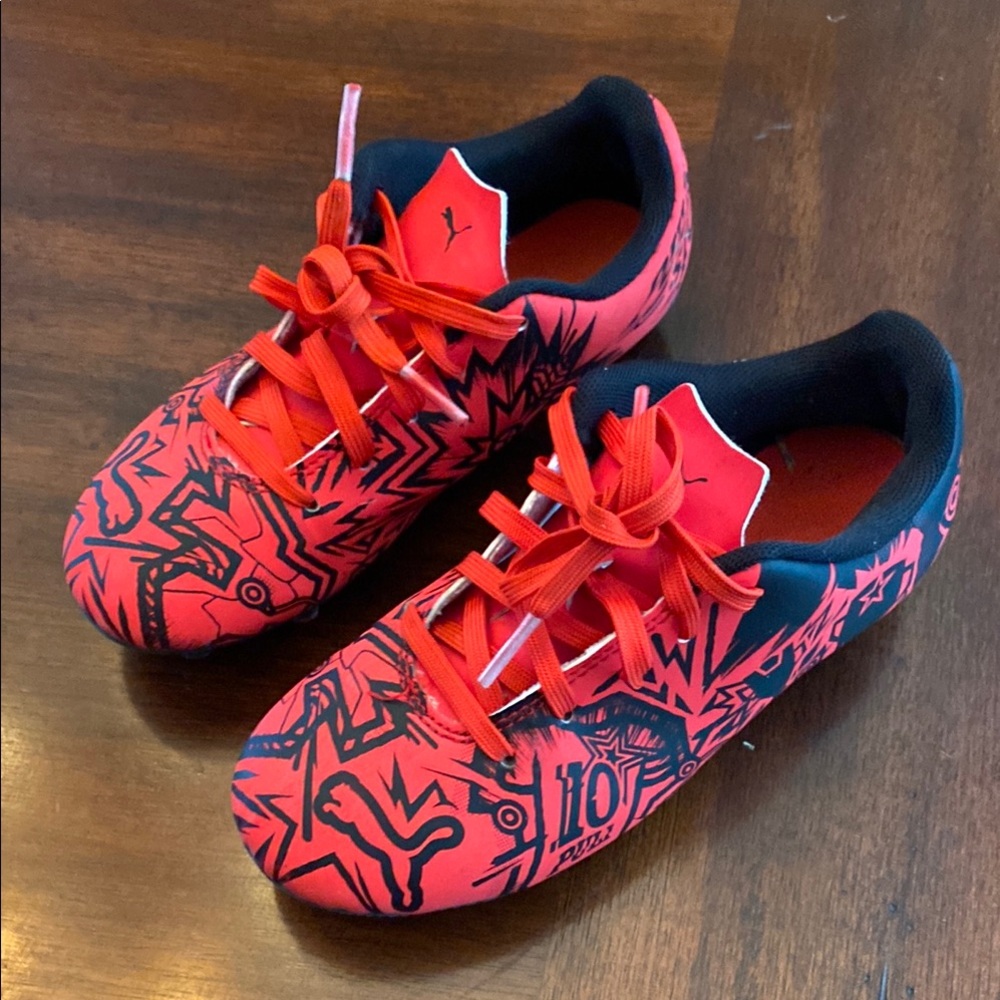 Puma Soccer Cleats Little Kids size 13